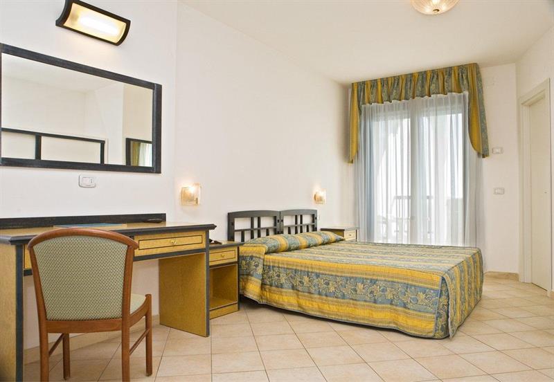 Hotel Parco Dei Principi Джуліанова Екстер'єр фото